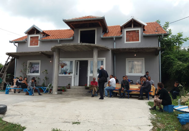 КАКО СЕ ДОГОДИО МАСАКР У КЊАЖЕВЦУ: Све би их побио да му нисам отео пушку